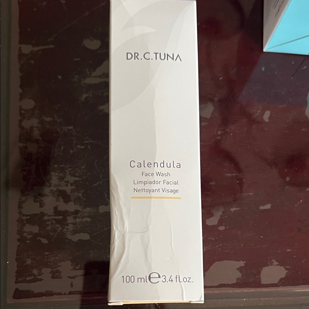 Farmasi Dr. C. Tuna Calendula Face Wash - White